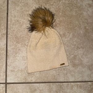Steve Madden Vintage OG Beige Cream Cozy Pom Knit Metallic Beanie Hat